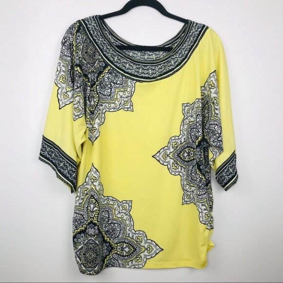 Addition ELLE Plus Size black & yellow  floral scoop neck blouse 1X - Picture 3 of 16